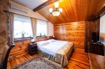 Деревянный интерьер номера Стандарт